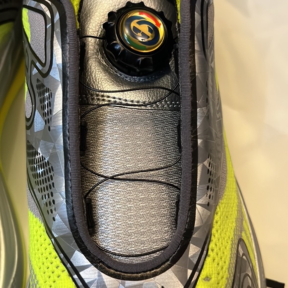 GUCCI Mens Ultra-pace Two Color 3D Sneakers - Picture 11 of 12